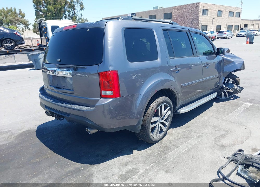 2015 HONDA PILOT VIN: 5FNYF3H56FB018189