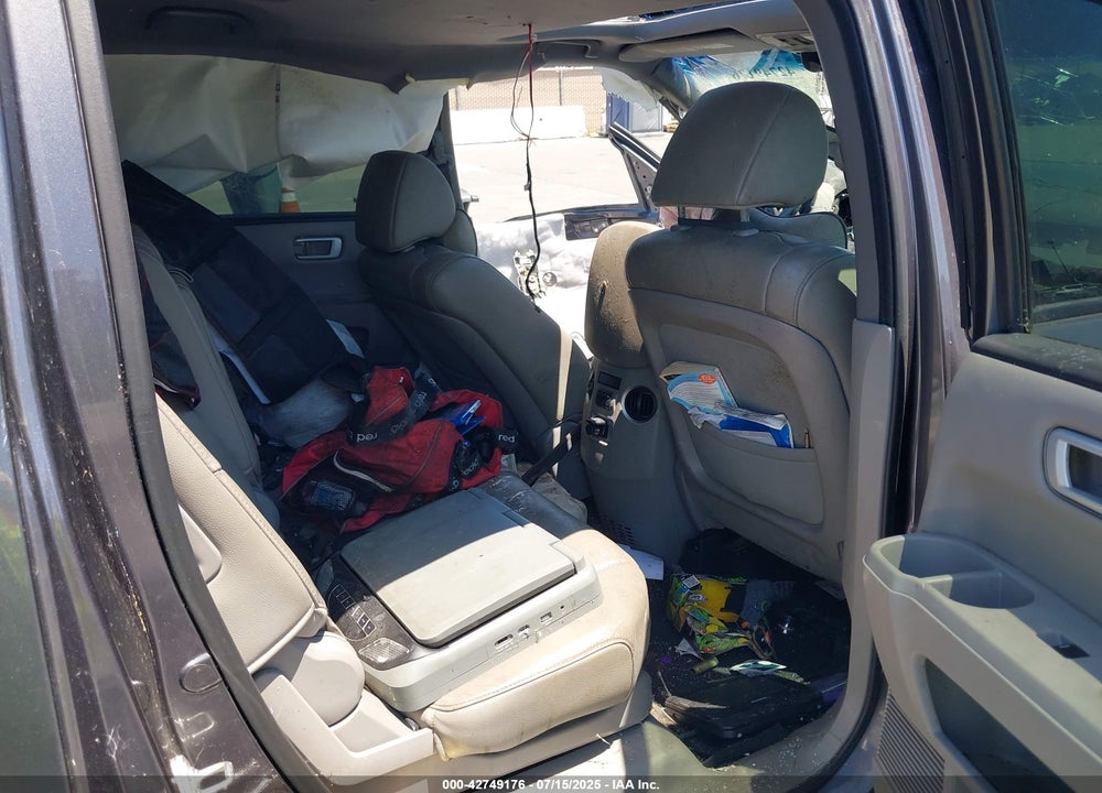 2015 HONDA PILOT VIN: 5FNYF3H56FB018189