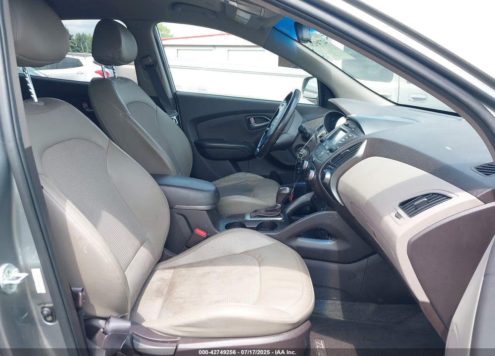 2014 HYUNDAI TUCSON VIN: KM8JU3AG9EU924731
