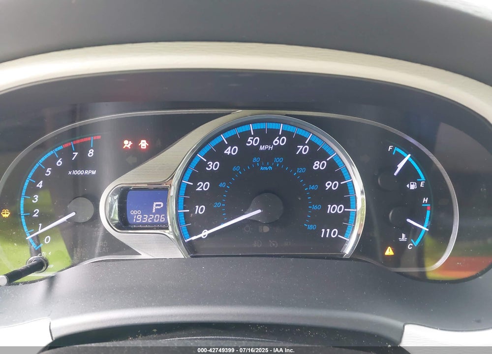 2014 TOYOTA SIENNA XLE V6 8 PASSENGER VIN: 5TDYK3DC3ES445310