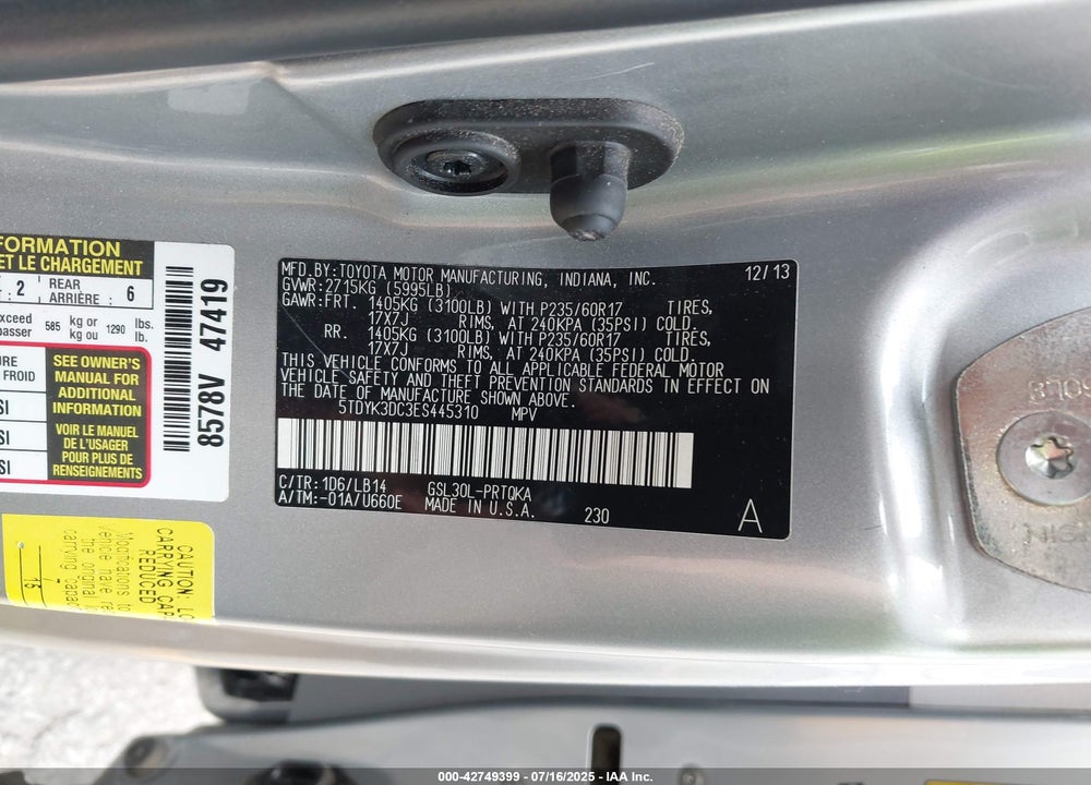 2014 TOYOTA SIENNA XLE V6 8 PASSENGER VIN: 5TDYK3DC3ES445310