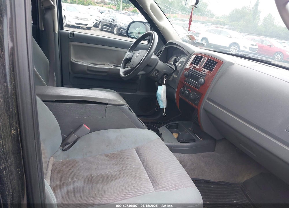 2005 DODGE DAKOTA SLT VIN: 1D7HW48N25S236160
