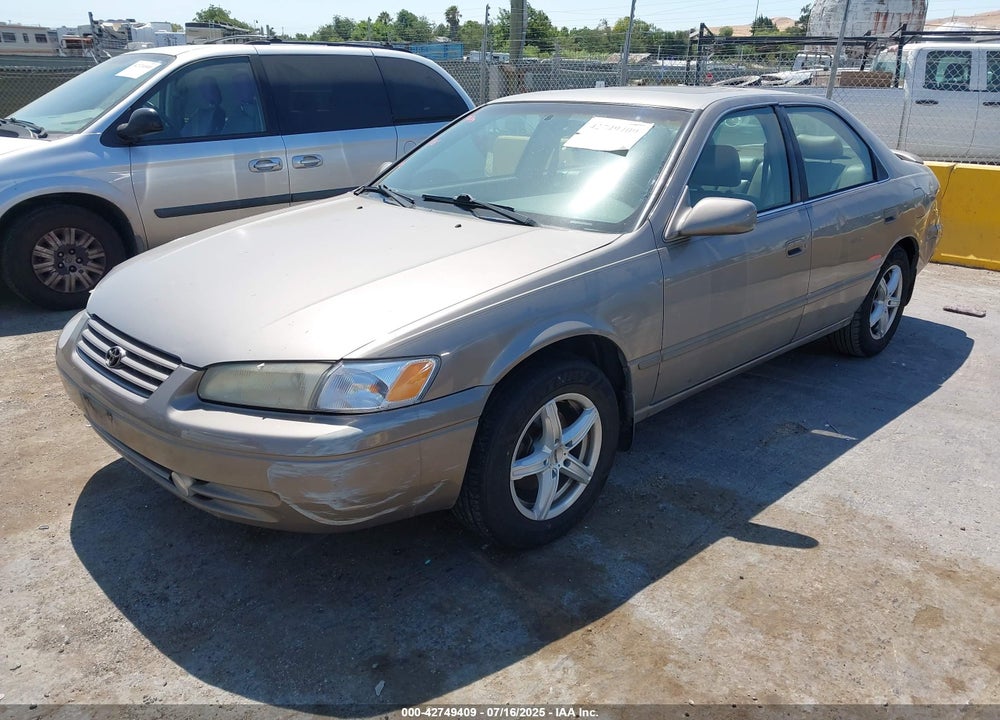 1999 TOYOTA CAMRY LE V6 VIN: 4T1BF22K5XU932131