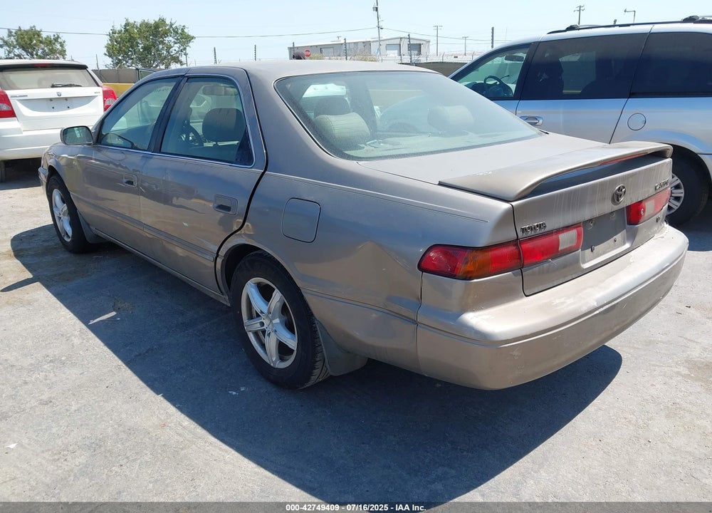 1999 TOYOTA CAMRY LE V6 VIN: 4T1BF22K5XU932131