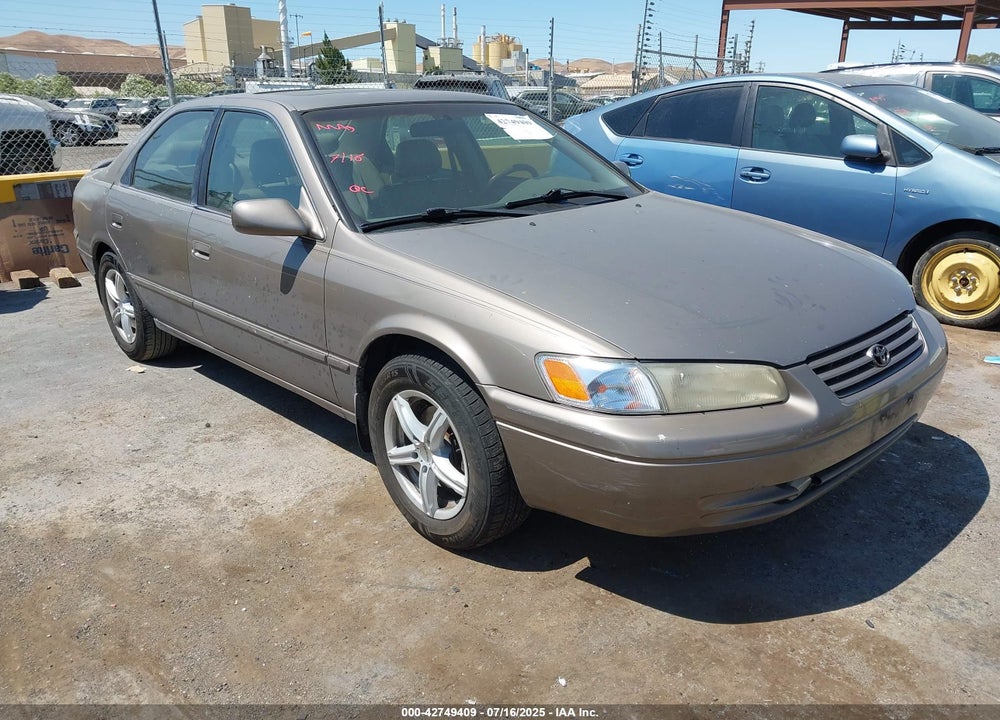 1999 TOYOTA CAMRY LE V6 VIN: 4T1BF22K5XU932131
