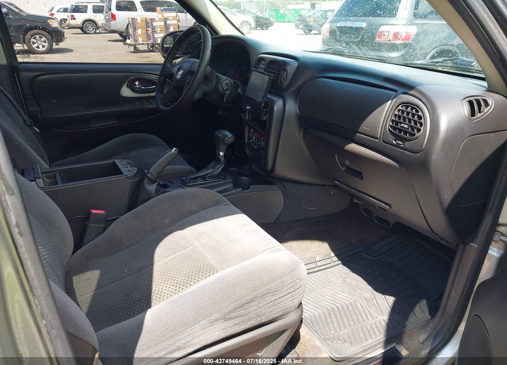 2008 CHEVROLET TRAILBLAZER VIN: 1GNDS13S682121413