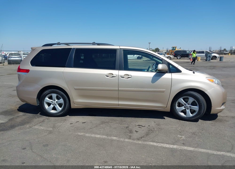 2011 TOYOTA SIENNA LE V6 VIN: 5TDKK3DC9BS169457