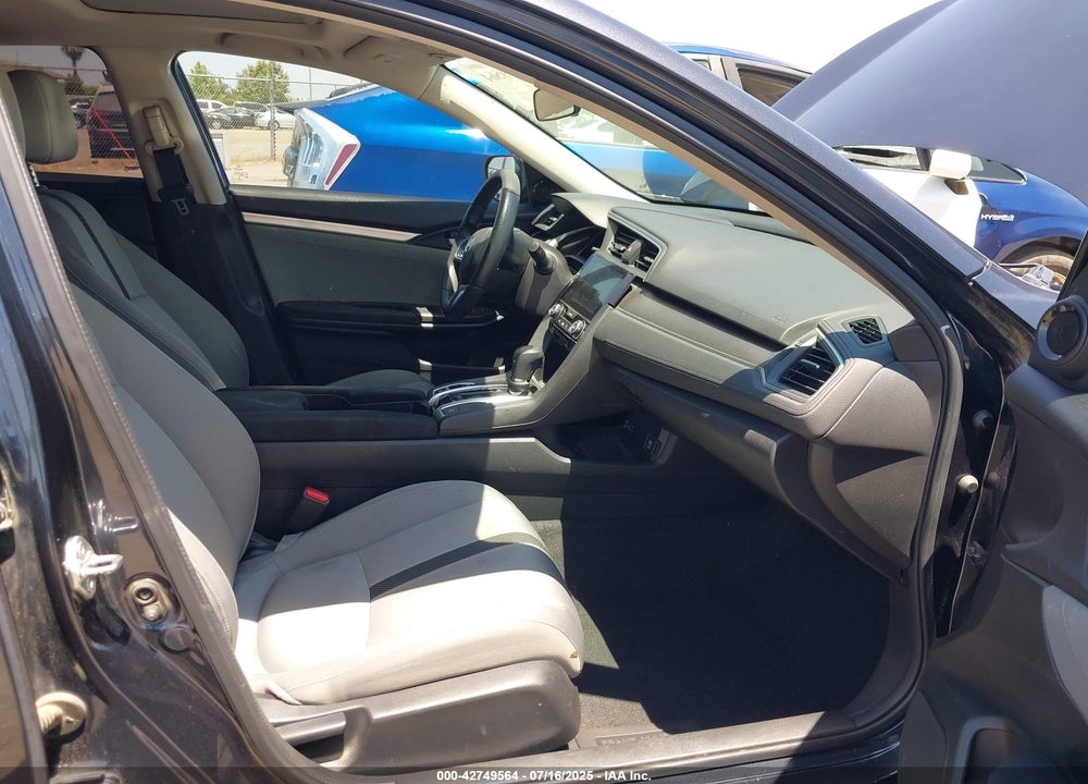 2017 HONDA CIVIC VIN: 2HGFC1F3XHH646695