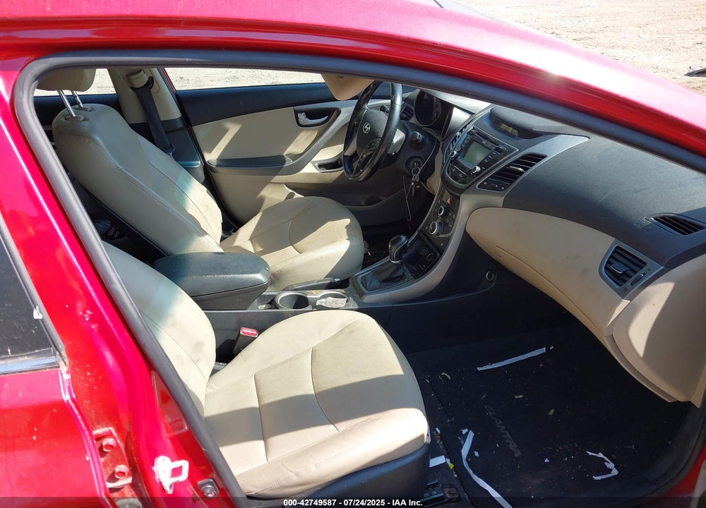 2014 HYUNDAI ELANTRA VIN: KMHDH4AE0EU033393