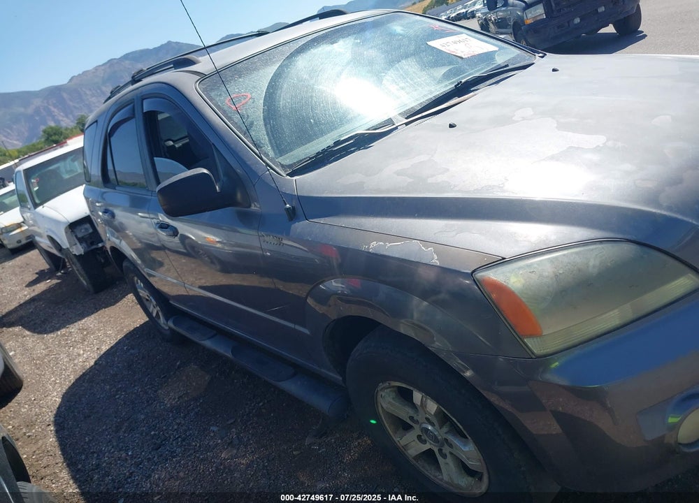 2005 KIA SORENTO VIN: KNDJC733955360016