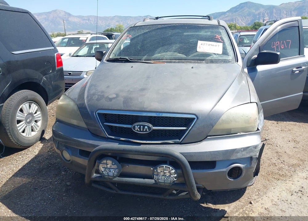 2005 KIA SORENTO VIN: KNDJC733955360016