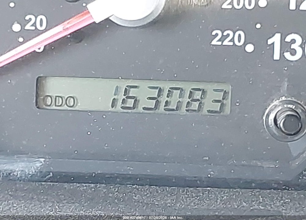 2005 KIA SORENTO VIN: KNDJC733955360016