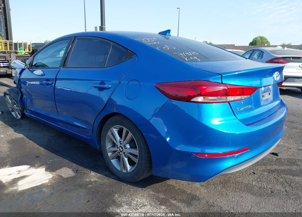 2017 HYUNDAI ELANTRA VIN: KMHD84LF9HU282284