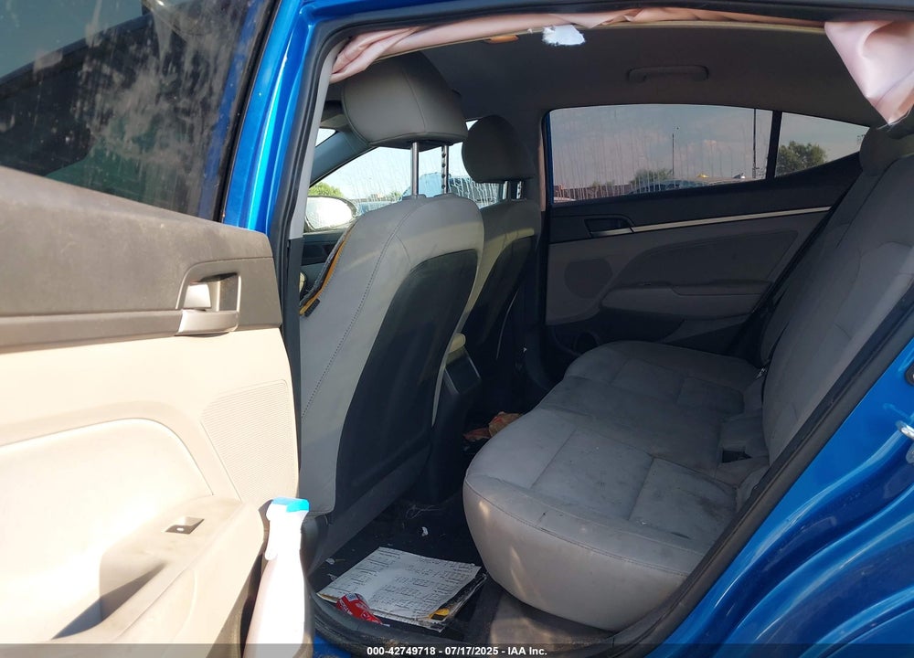 2017 HYUNDAI ELANTRA VIN: KMHD84LF9HU282284