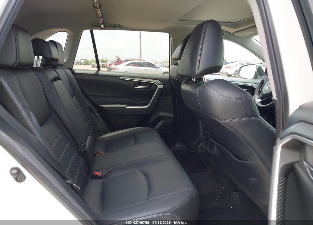 2021 TOYOTA RAV4 XLE PREMIUM VIN: 2T3C1RFV6MW158345
