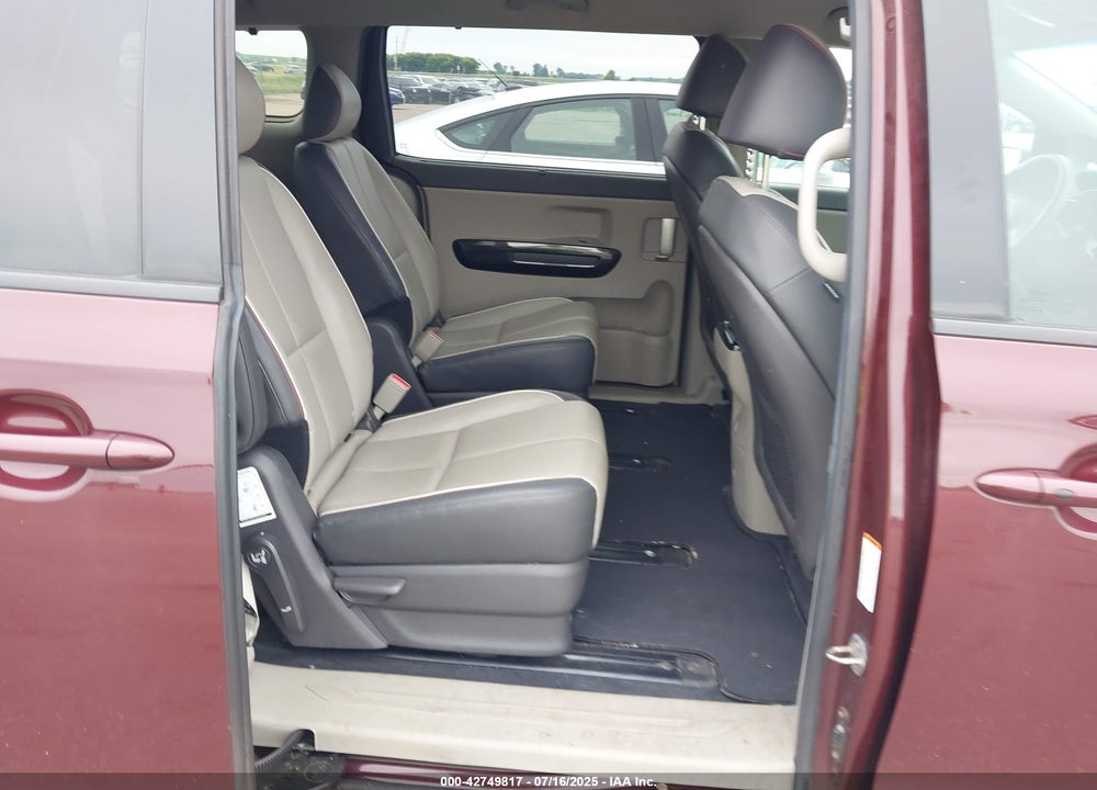 2015 KIA SEDONA EX VIN: KNDMC5C19F6057412