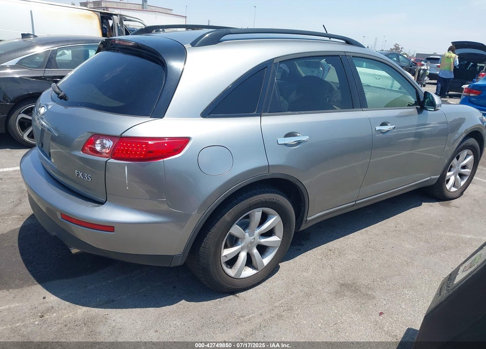 2005 INFINITI FX35 VIN: JNRAS08W85X213574