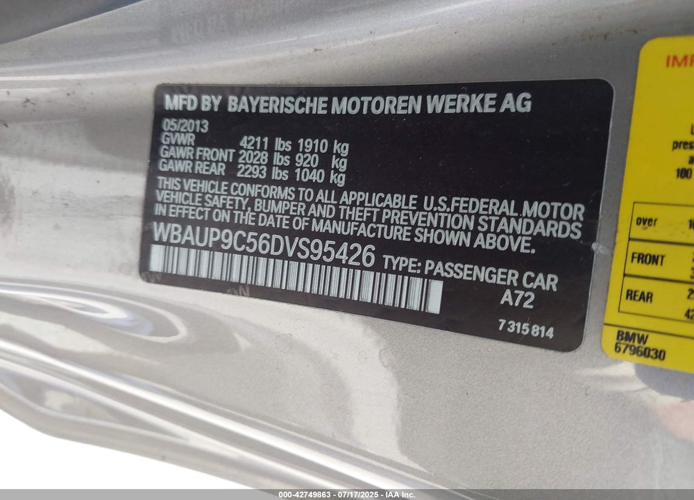 2013 BMW 1 SERIES VIN: WBAUP9C56DVS95426