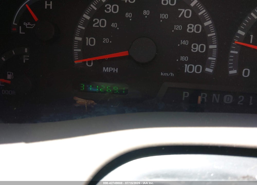 2000 FORD EXPEDITION EDDIE BAUER VIN: 1FMRU1761YLA95380