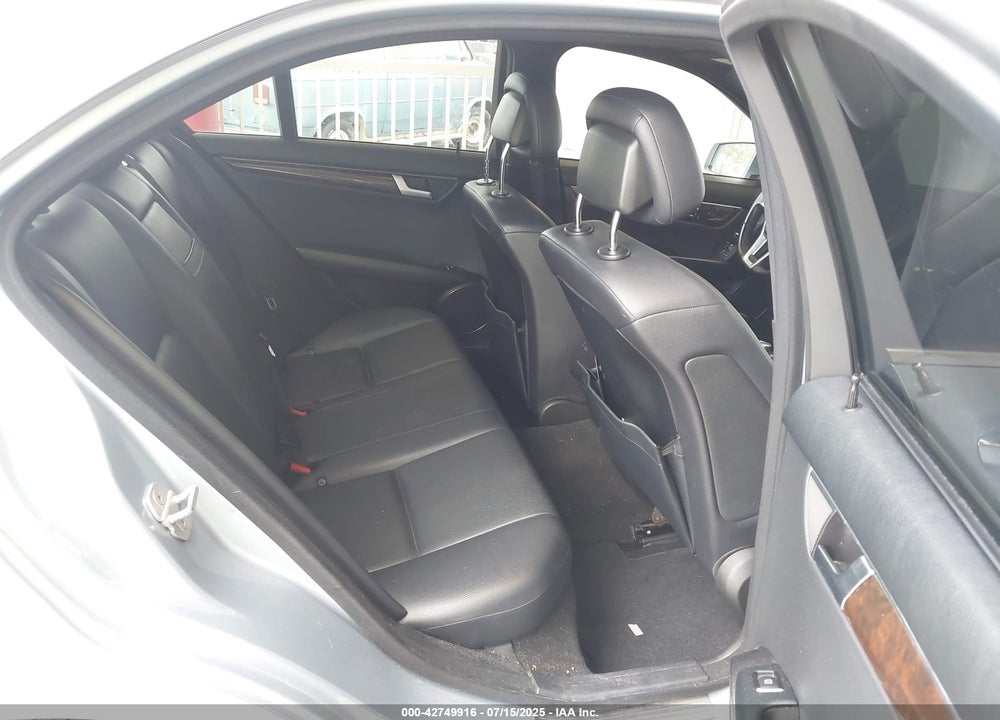 2013 MERCEDES-BENZ C CLASS VIN: WDDGF4HB0DR276406