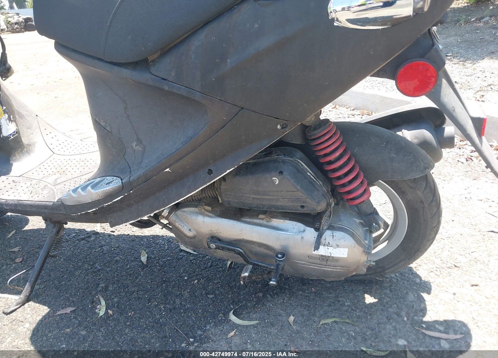 2020 GENUINE SCOOTER CO. BUDDY 50 VIN: RFVPAP5A1L1127379