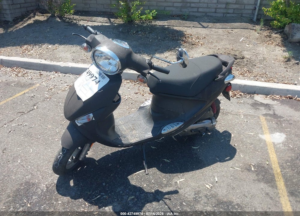 2020 GENUINE SCOOTER CO. BUDDY 50 VIN: RFVPAP5A1L1127379