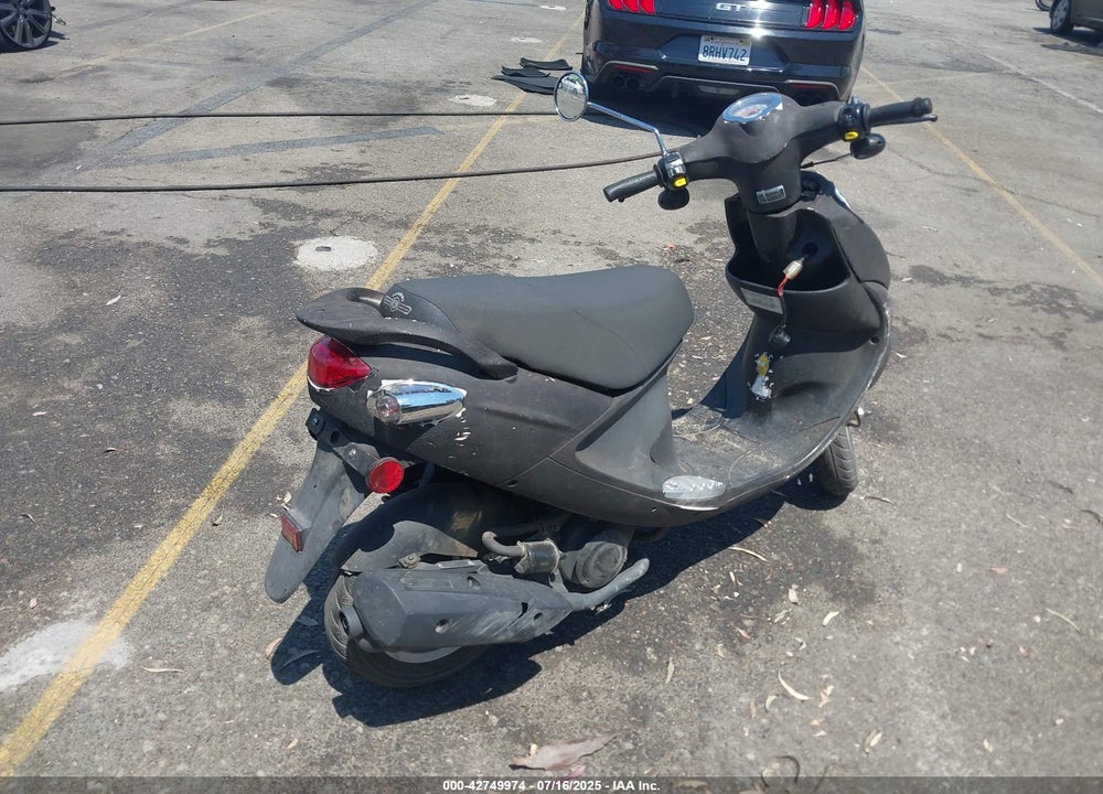 2020 GENUINE SCOOTER CO. BUDDY 50 VIN: RFVPAP5A1L1127379