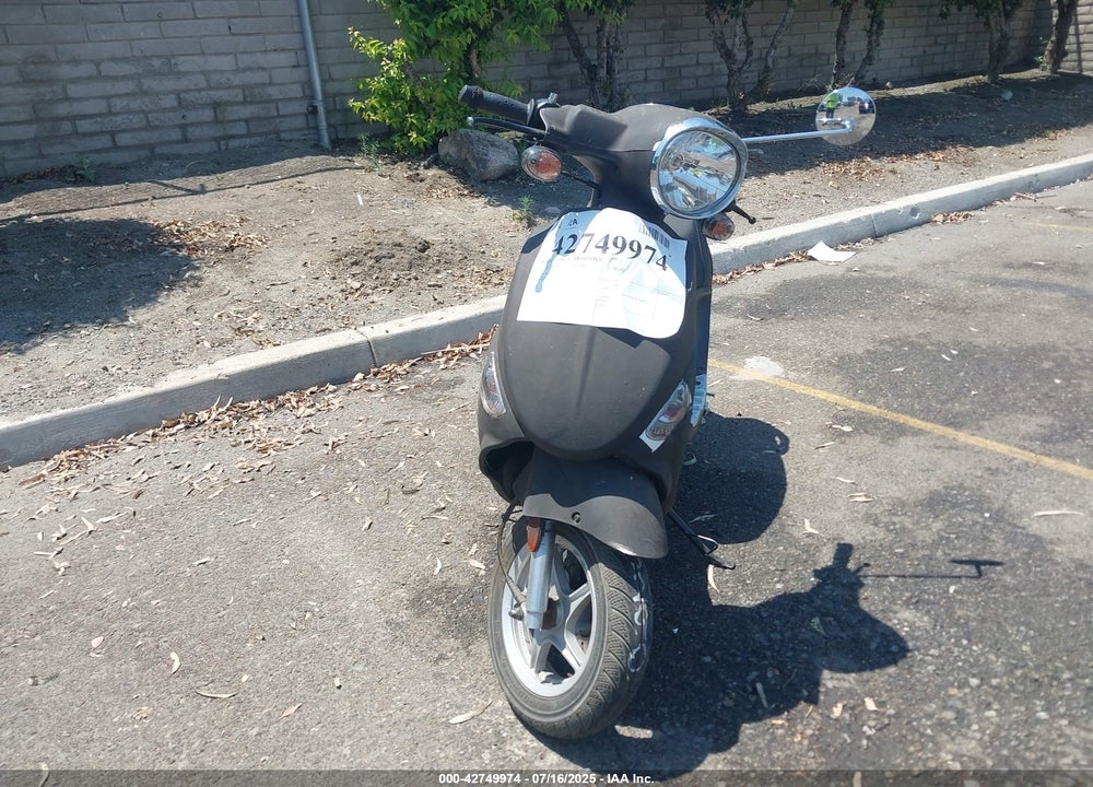 2020 GENUINE SCOOTER CO. BUDDY 50 VIN: RFVPAP5A1L1127379