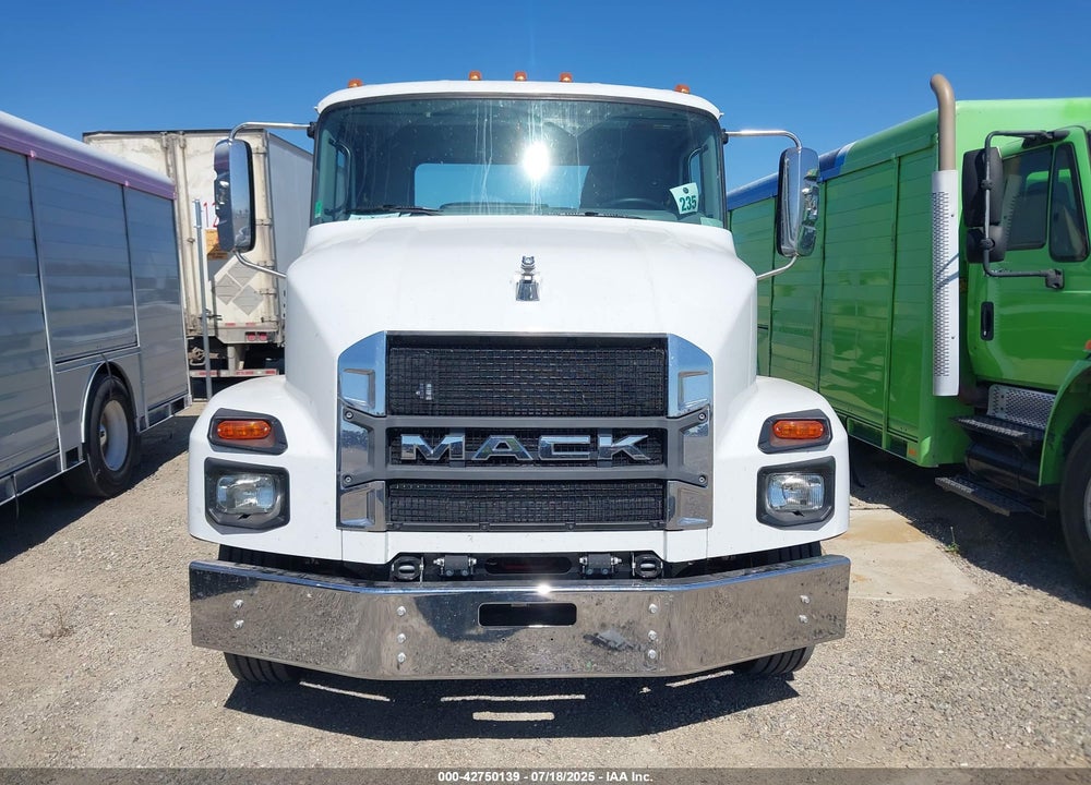 2024 MACK MD VIN: 1M2MDBAA1RS012003