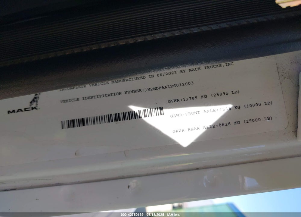 2024 MACK MD VIN: 1M2MDBAA1RS012003