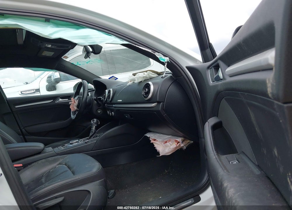 2018 AUDI A3 VIN: WAUAUGFF6J1030190