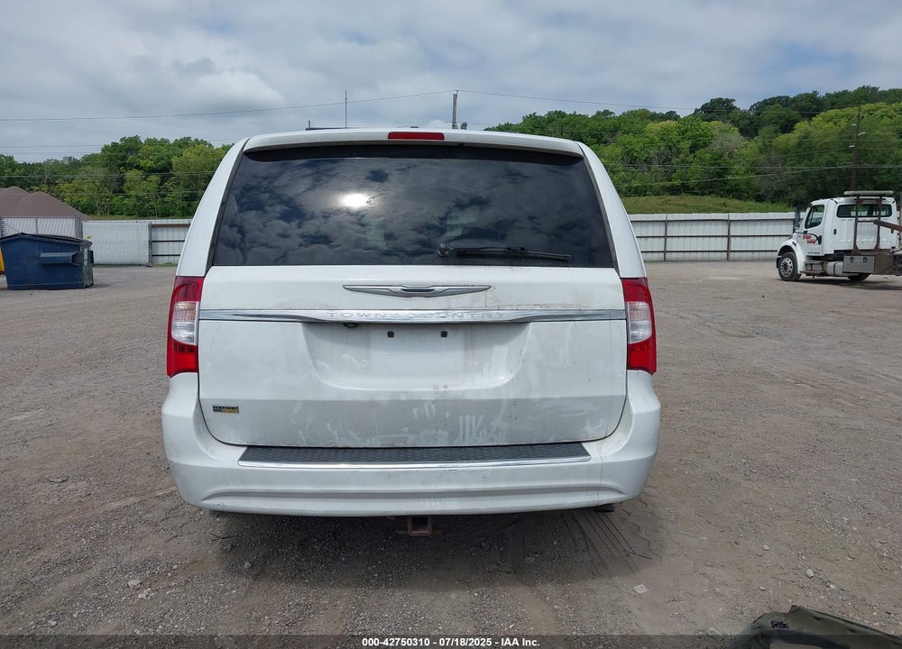 2015 CHRYSLER TOWN & COUNTRY VIN: 2C4RC1BG4FR552517