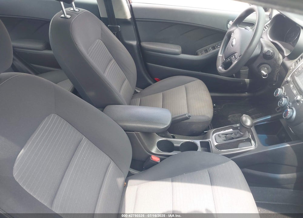 2017 KIA FORTE VIN: 3KPFL4A77HE017336