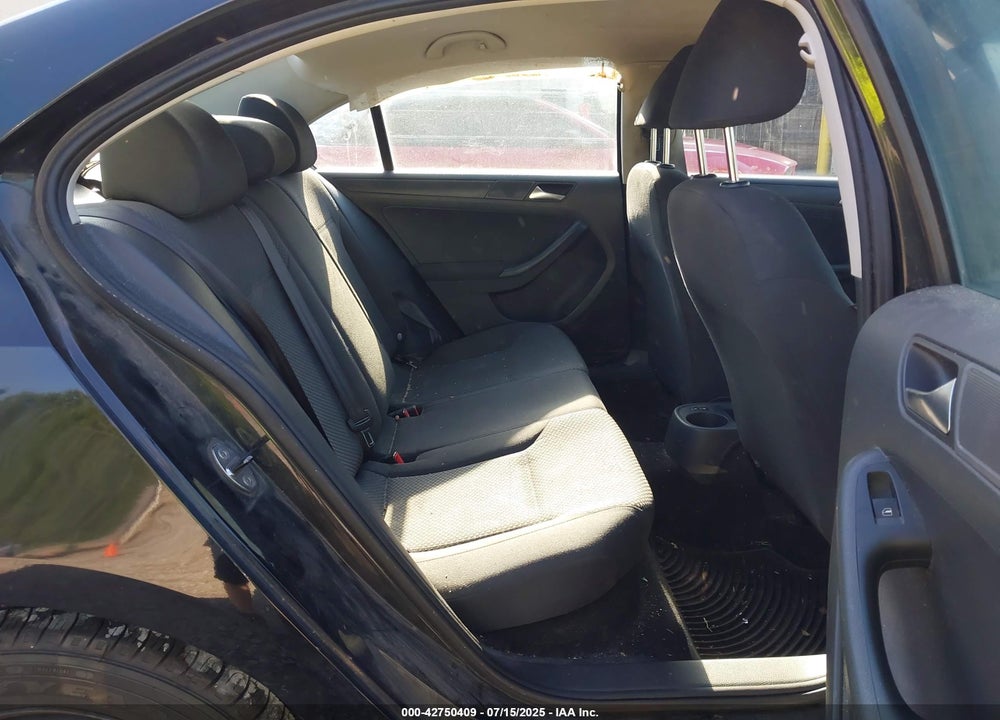 2011 VOLKSWAGEN JETTA VIN: 3VW2K7AJ3BM088168