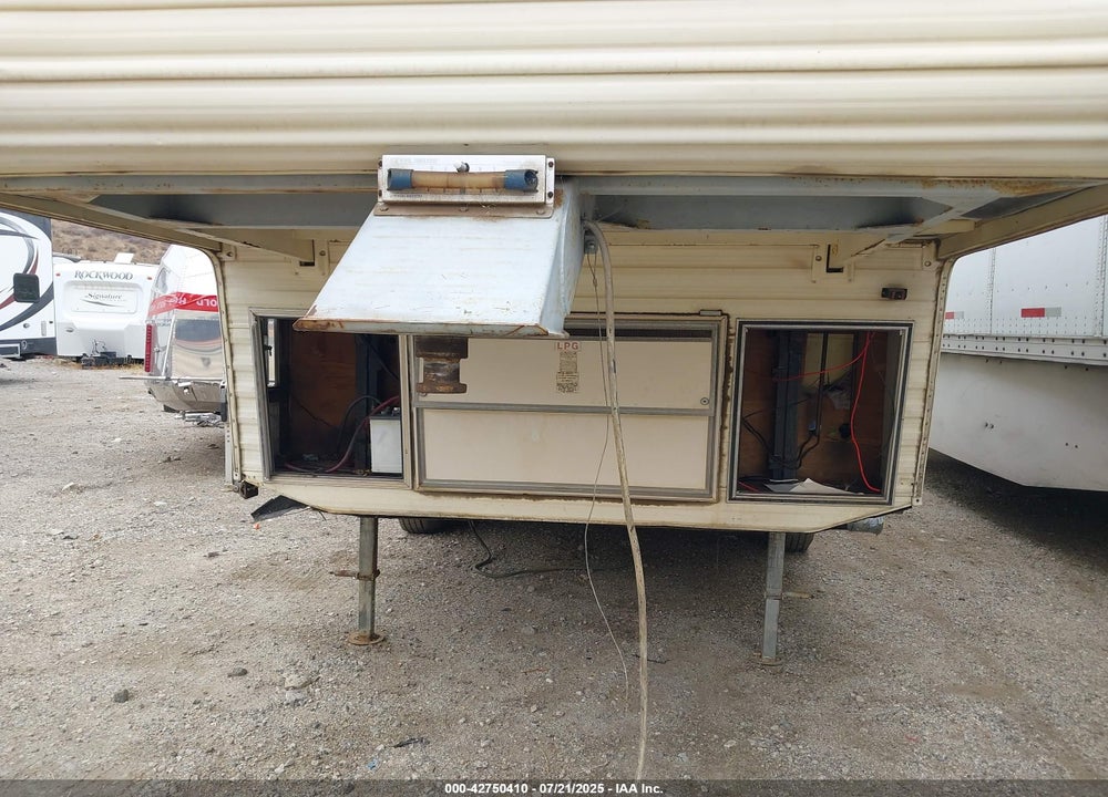1990 KOMFORT OTHER VIN: 1K43KFJ29L1118313