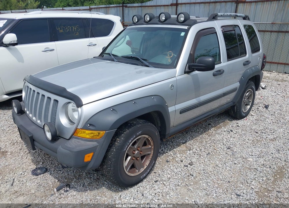 2006 JEEP LIBERTY VIN: 1J4GL38K56W114458