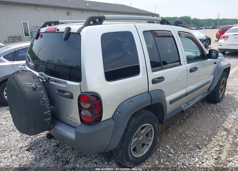 2006 JEEP LIBERTY VIN: 1J4GL38K56W114458