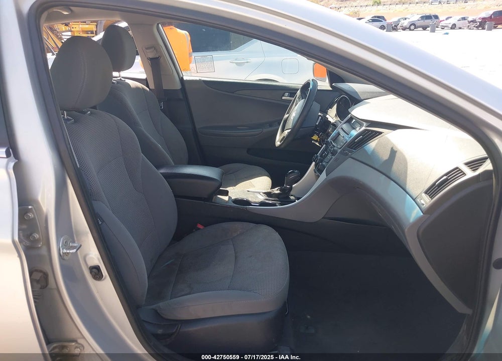 2014 HYUNDAI SONATA VIN: 5NPEB4AC8EH823026