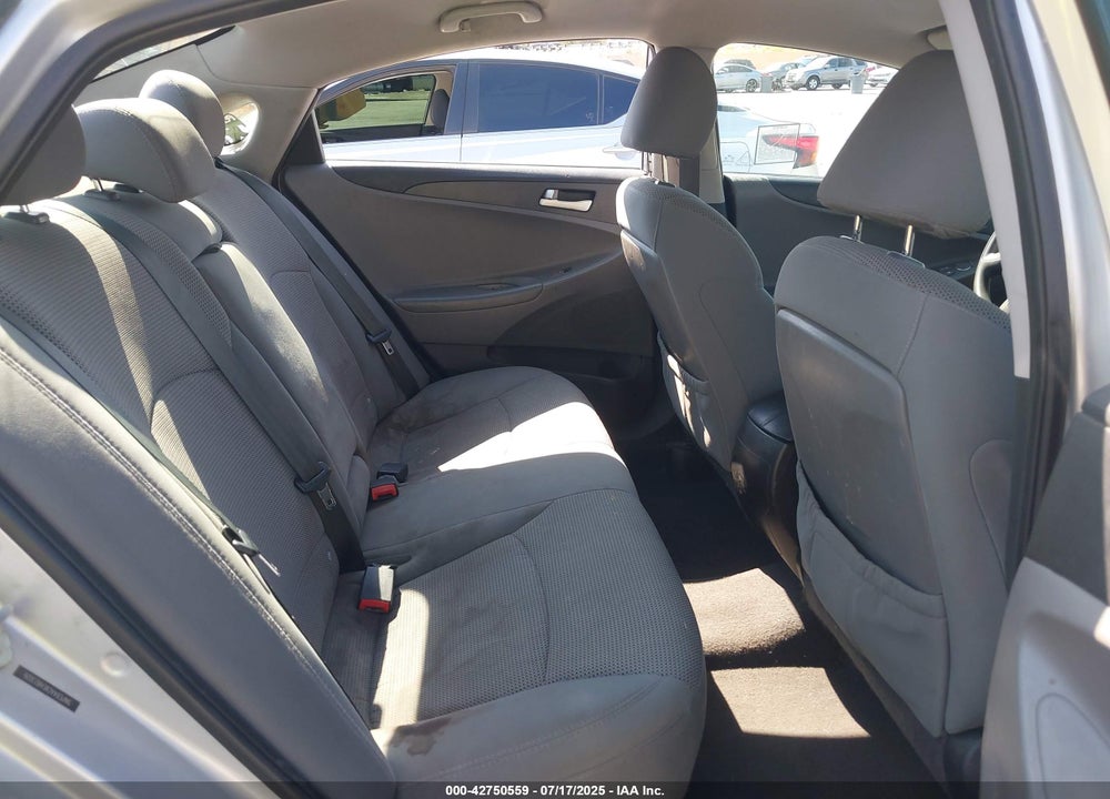 2014 HYUNDAI SONATA VIN: 5NPEB4AC8EH823026