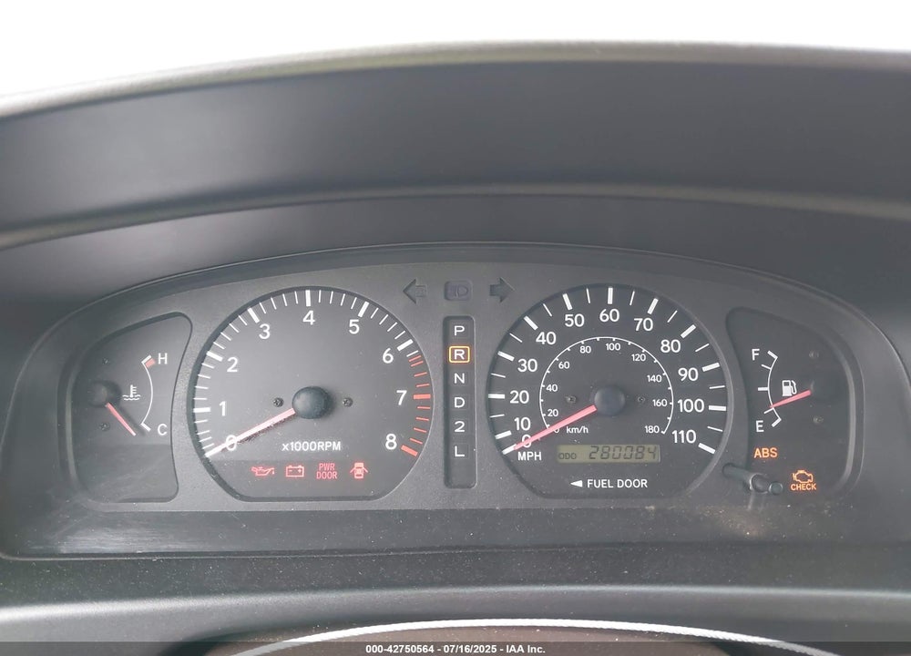 2000 TOYOTA SIENNA XLE VIN: 4T3ZF13C1YU267771