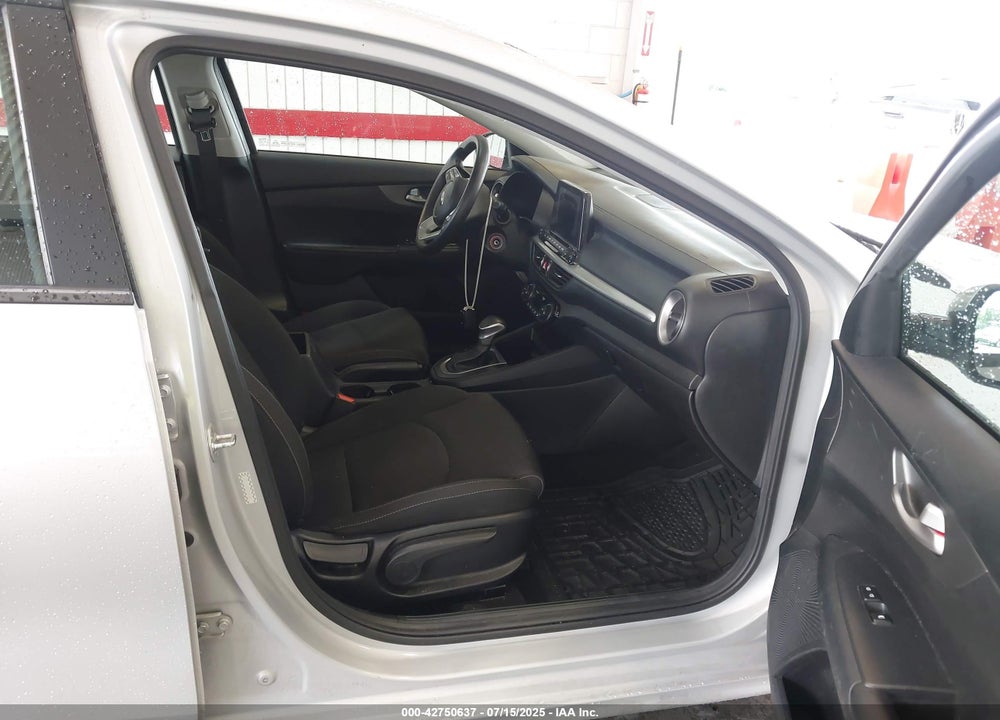 2019 KIA FORTE VIN: 3KPF24AD8KE104808
