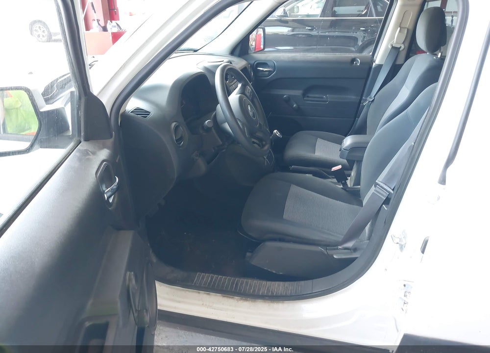 2016 JEEP PATRIOT VIN: 1C4NJRBB2GD557310