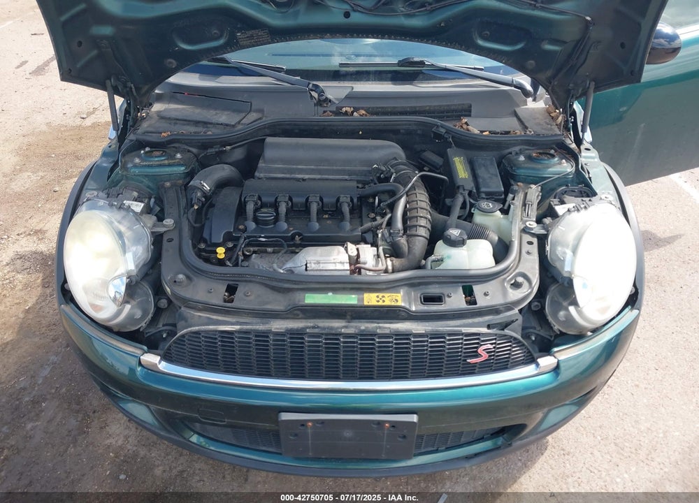 2009 MINI COOPER S VIN: WMWMF73599TW83678
