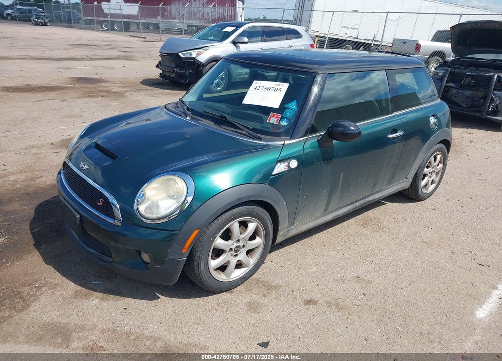 2009 MINI COOPER S VIN: WMWMF73599TW83678
