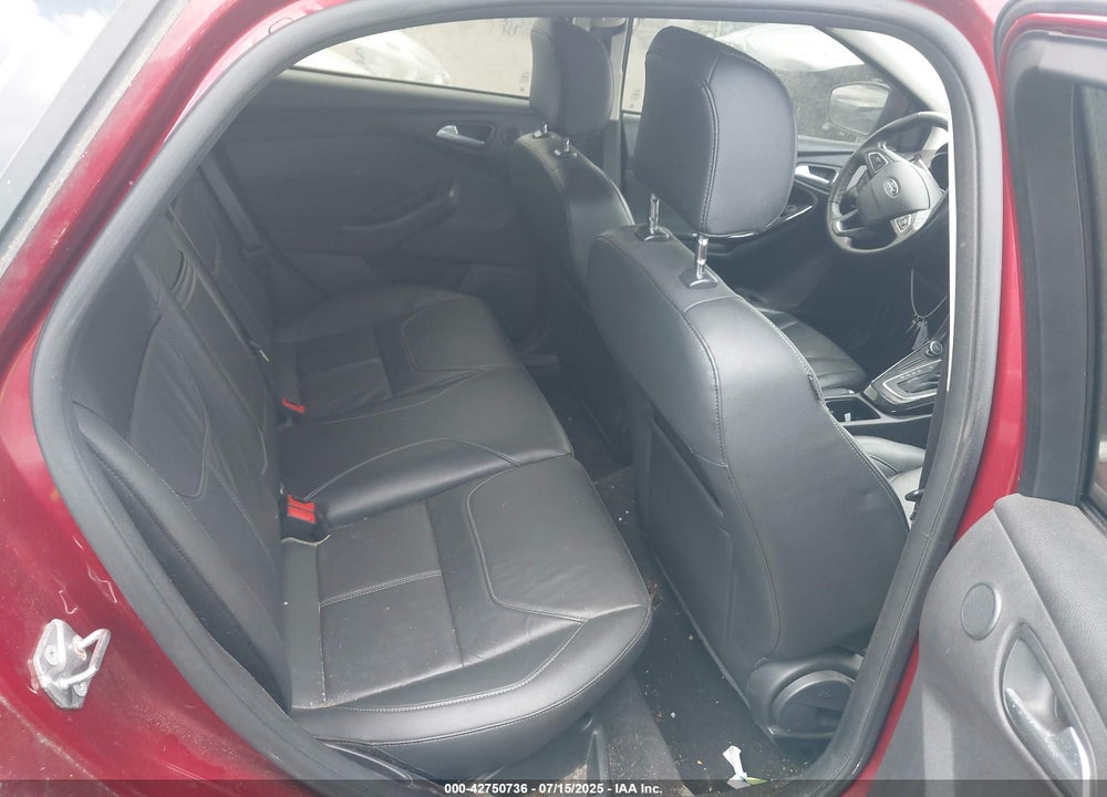 2015 FORD FOCUS VIN: 1FADP3N24FL217315