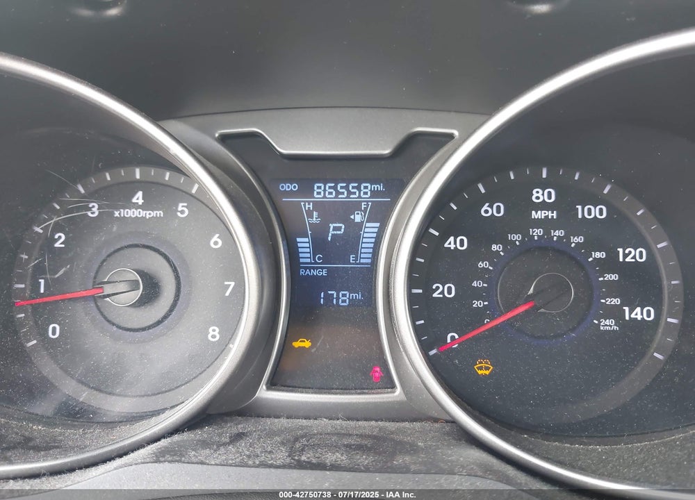 2013 HYUNDAI VELOSTER VIN: KMHTC6AD5DU172902