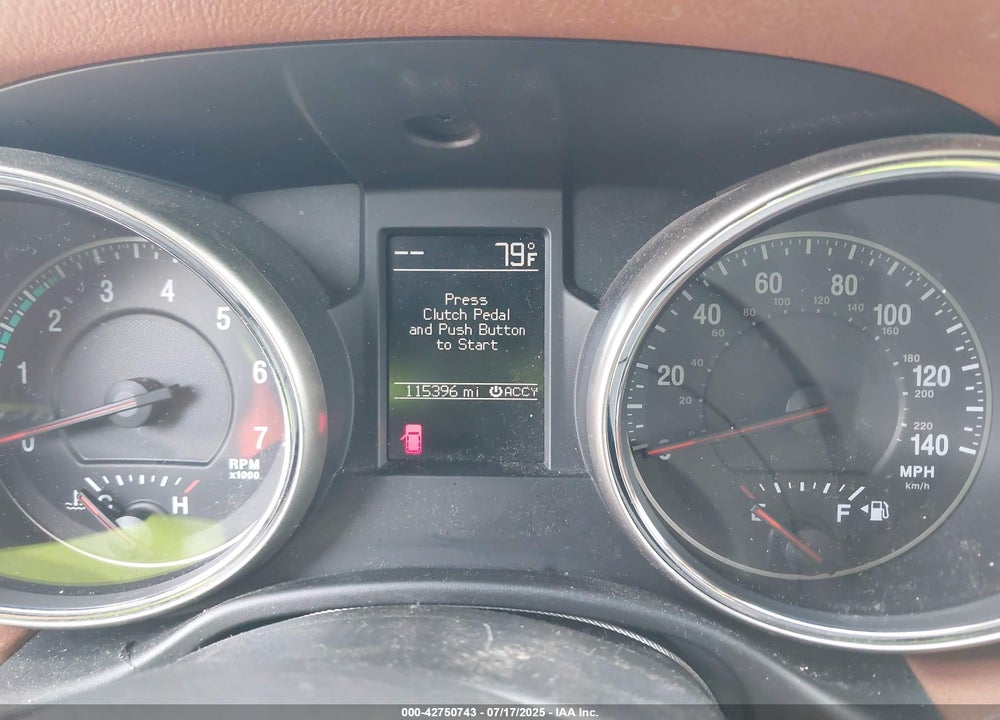 2012 JEEP GRAND CHEROKEE VIN: 1C4RJFCT2CC152040