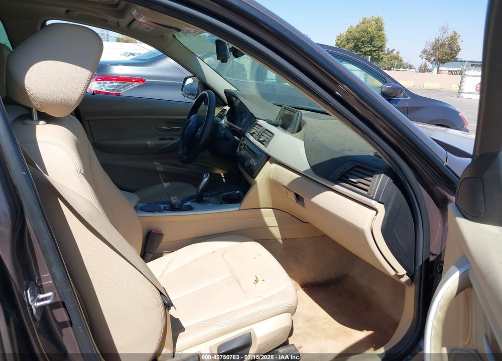 2015 BMW 3 SERIES VIN: WBA3B1C52FK138265