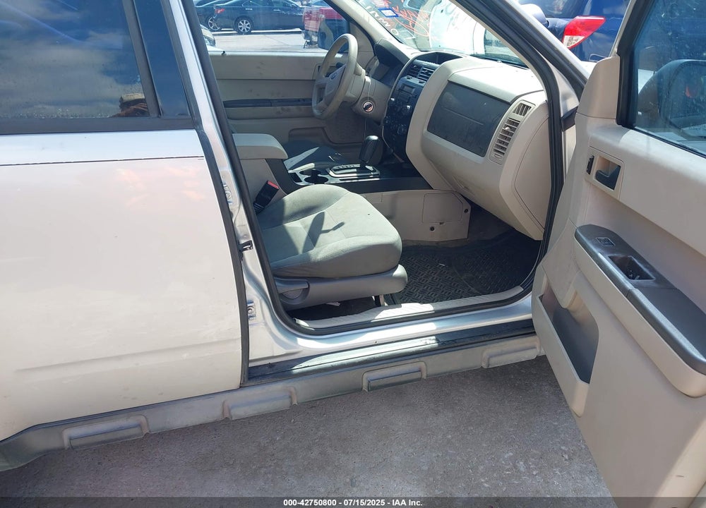 2008 FORD ESCAPE XLS/XLS MANUAL VIN: 1FMCU02Z48KA97177