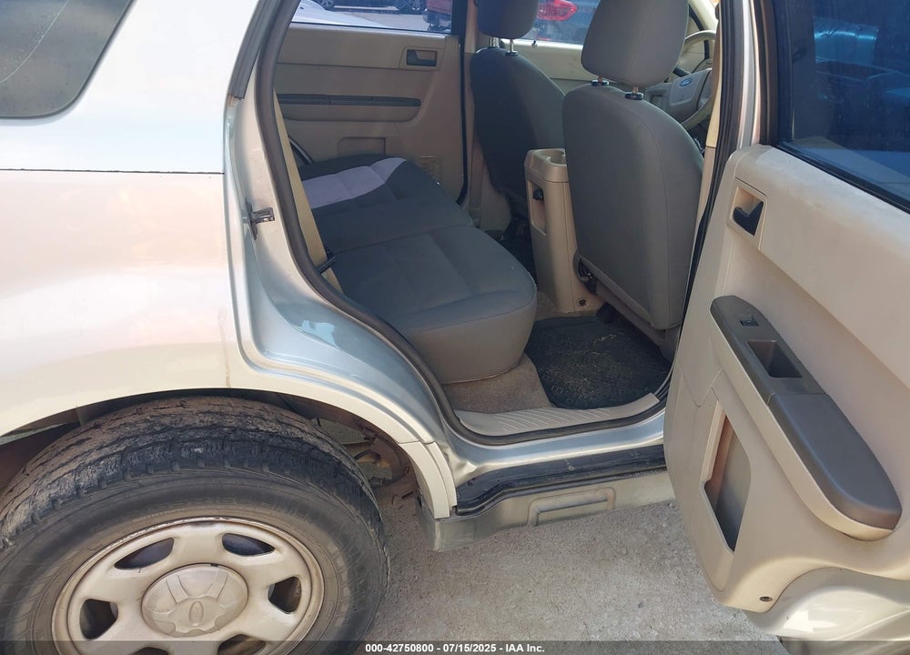 2008 FORD ESCAPE XLS/XLS MANUAL VIN: 1FMCU02Z48KA97177